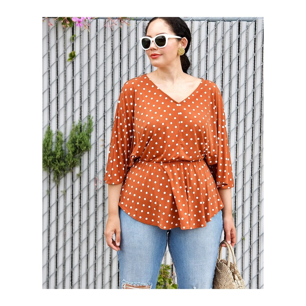 Girl With Curves V-Neck Knit Top,‎ Rust, Brown, Polka Dots, Large